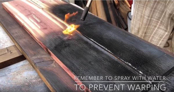 burn the wood carbonization